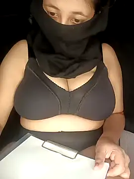 Snapshot of Charu1999 chatting on 18, 2, 2026 Charu1999 online show from 18, 2, 2026