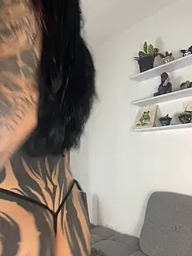 sara queen10 online show from 27, 6, 2026