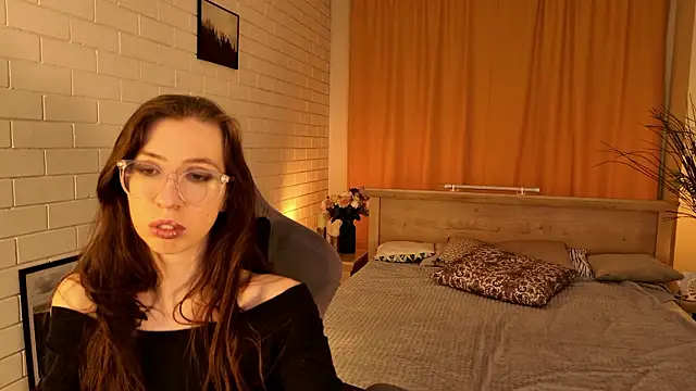 Snapshot of CareyJonas chatting on 4, 3, 2026 CareyJonas online show from 4, 3, 2026