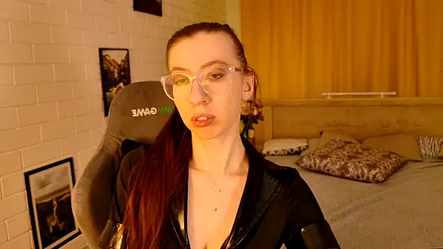 Snapshot of CareyJonas chatting on 7, 3, 2026 CareyJonas online show from 7, 3, 2026