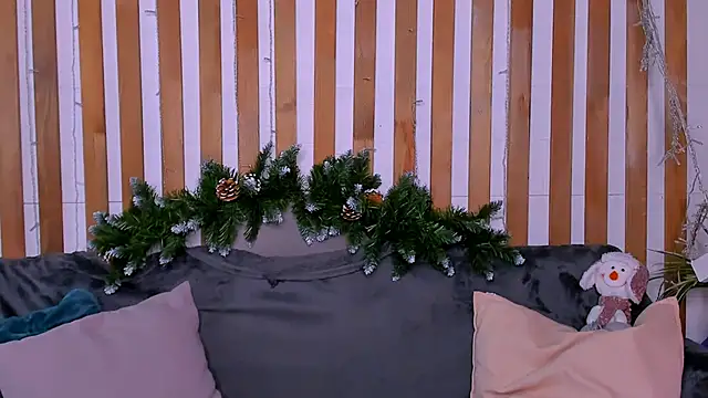 Lori Williams online show from 22, 12, 2025