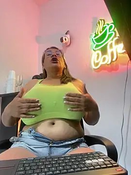 Snapshot of AlexxiaaMat chatting on 16, 9, 2025 AlexxiaaMat online show from 16, 9, 2025