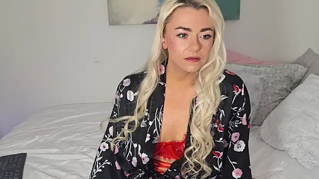 kinkylilsweetie online show from 13, 1, 2026