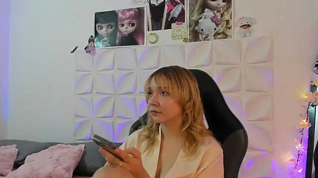 JuliethMoss online show from 24, 11, 2025