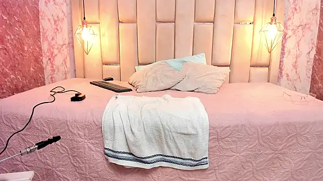 ALYANNA HOT  online show from 23, 9, 2025