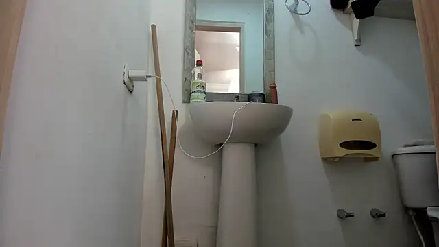 ALYANNA HOT  online show from 11, 11, 2025