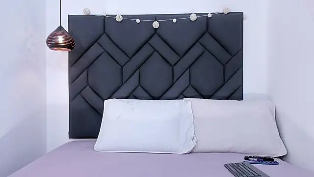 Snapshot of Lauran_Xe chatting on 30, 10, 2025 Lauran Xe online show from 30, 10, 2025