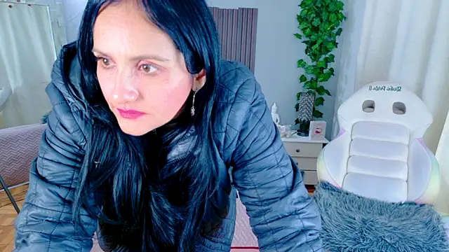 Snapshot of kataleya_29 chatting on 11, 11, 2025 kataleya 29 online show from 11, 11, 2025