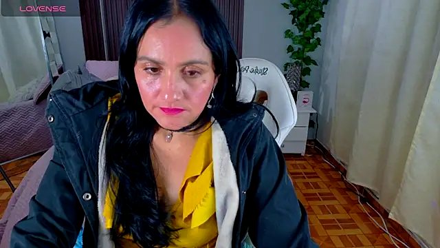 Snapshot of kataleya_29 chatting on 14, 11, 2025 kataleya 29 online show from 14, 11, 2025