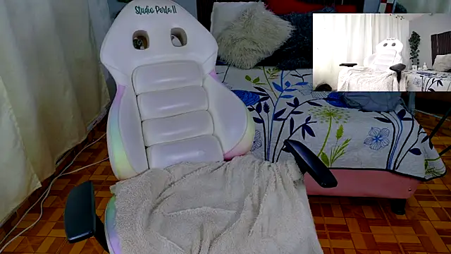 Snapshot of kataleya_29 chatting on 30, 11, 2025 kataleya 29 online show from 30, 11, 2025