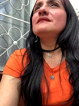 Snapshot of kataleya_29 chatting on 19, 12, 2025 kataleya 29 online show from 19, 12, 2025