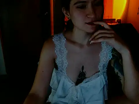lia ana online show from 15, 5, 2026