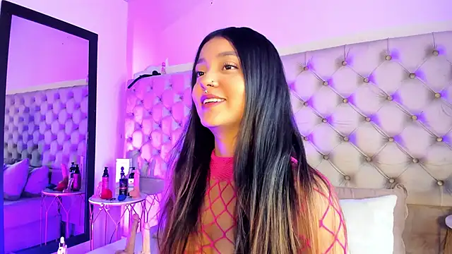 Snapshot of AbbyBeck chatting on 9, 10, 2025 AbbyBeck online show from 9, 10, 2025