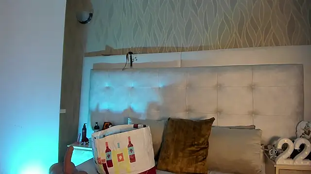 Snapshot of AbbyBeck chatting on 23, 10, 2025 AbbyBeck online show from 23, 10, 2025