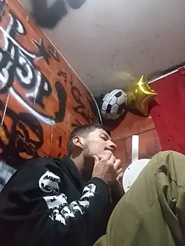 Snapshot of alexandercruz chatting on 9, 4, 2026 alexandercruz online show from 9, 4, 2026