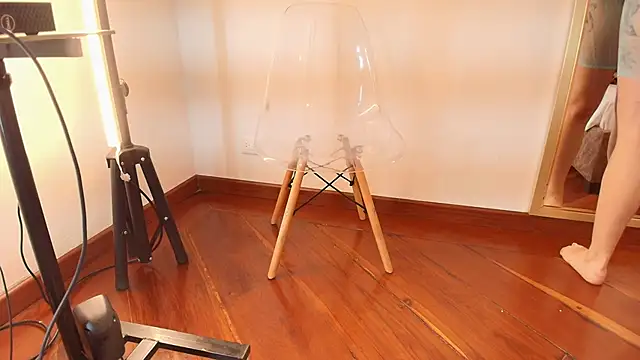 zarah andrew   online show from 4, 10, 2025