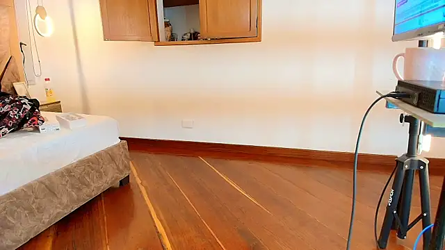 zarah andrew   online show from 16, 12, 2025