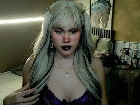 YllanaAltheaXxX online show from 10, 5, 2026