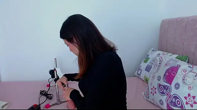 Tiiana online show from 9, 5, 2026