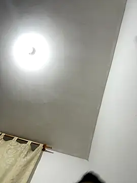 Snapshot of Valen1800 chatting on 17, 12, 2025 Valen1800 online show from 17, 12, 2025