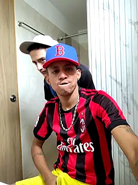 Snapshot of skinny23cm chatting on 16, 10, 2025 skinny23cm online show from 16, 10, 2025