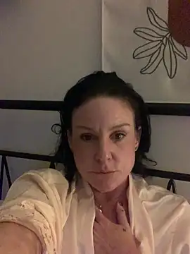 Snapshot of NateandBella chatting on 18, 9, 2025 NateandBella online show from 18, 9, 2025