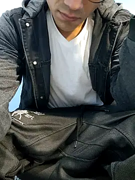 Snapshot of Mirreylatino chatting on 14, 11, 2025 Mirreylatino online show from 14, 11, 2025