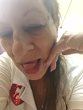 Snapshot of MaryeLunna chatting on 15, 10, 2025 MaryeLunna online show from 15, 10, 2025