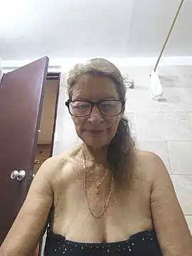 Snapshot of MaryeLunna chatting on 29, 6, 2026 MaryeLunna online show from 29, 6, 2026