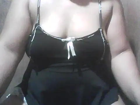 Snapshot of Azrielxx05 chatting on 7, 10, 2025 Azrielxx05 online show from 7, 10, 2025