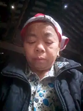 Snapshot of VangLe73 chatting on 12, 2, 2026 VangLe73 online show from 12, 2, 2026