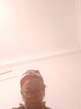 Snapshot of VangLe73 chatting on 21, 3, 2026 VangLe73 online show from 21, 3, 2026