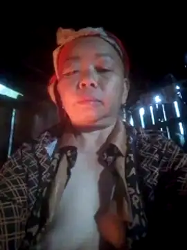 Snapshot of VangLe73 chatting on 1, 4, 2026 VangLe73 online show from 1, 4, 2026