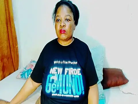 Snapshot of Love-Racheal75 chatting on 17, 7, 2026 Love-Racheal75 online show from 17, 7, 2026