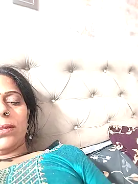 Snapshot of Soniya_Roy chatting on 13, 4, 2026 Soniya Roy online show from 13, 4, 2026