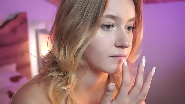 Snapshot of Nerissa_xo chatting on 23, 10, 2025 Nerissa xo online show from 23, 10, 2025