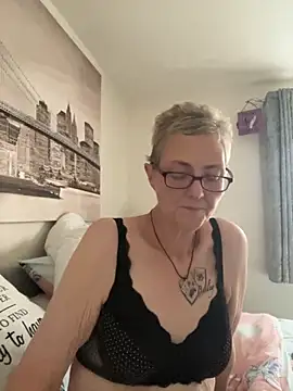 Curvy-Jinx online show from 1, 11, 2025