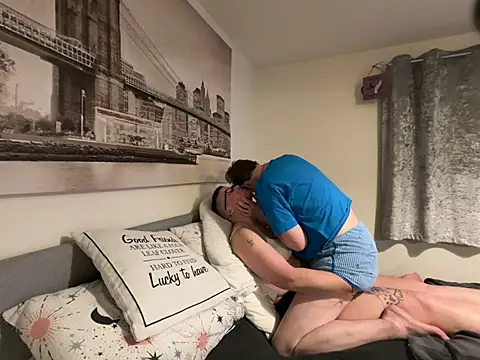 Curvy-Jinx online show from 23, 2, 2026