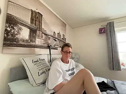 Curvy-Jinx online show from 16, 3, 2026