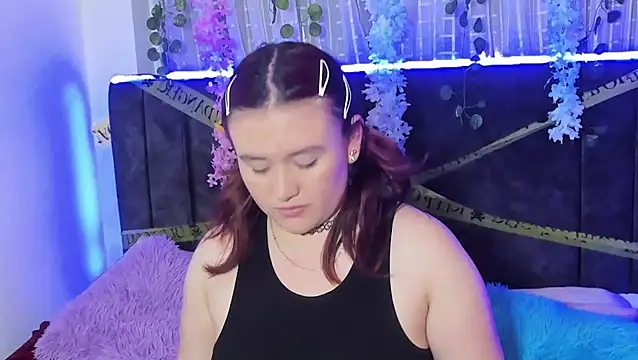 Snapshot of AliaMiller_ chatting on 21, 10, 2025 AliaMiller  online show from 21, 10, 2025