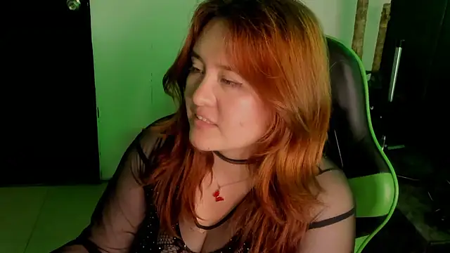 Snapshot of AliaMiller_ chatting on 6, 3, 2026 AliaMiller online show from 6, 3, 2026