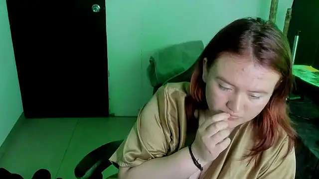 Snapshot of AliaMiller_ chatting on 11, 3, 2026 AliaMiller online show from 11, 3, 2026