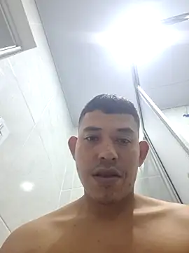 Snapshot of alejo159--- chatting on 1, 2, 2026 alejo159--- online show from 1, 2, 2026