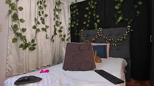 Delilah 85 online show from 30, 4, 2026