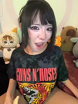 Kitty yukimura online show from 4, 6, 2026