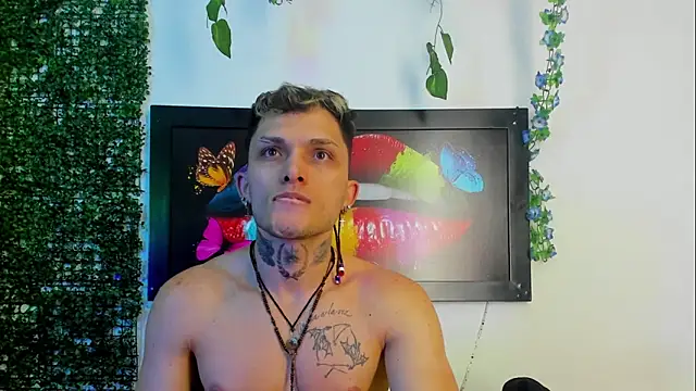 Snapshot of Kieran_kian chatting on 24, 4, 2026 Kieran kian online show from 24, 4, 2026