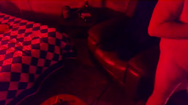 Luv2SuckBWC92 online show from 15, 12, 2025