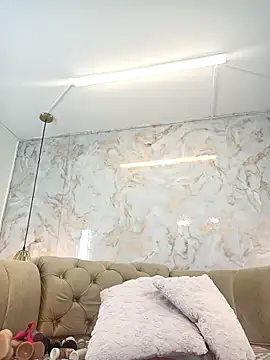 nathaliamiller online show from 25, 11, 2025