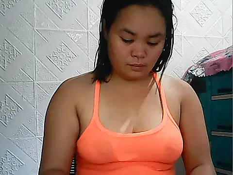 Snapshot of CreamyPussy4uxx chatting on 1, 5, 2026 CreamyPussy4uxx online show from 1, 5, 2026