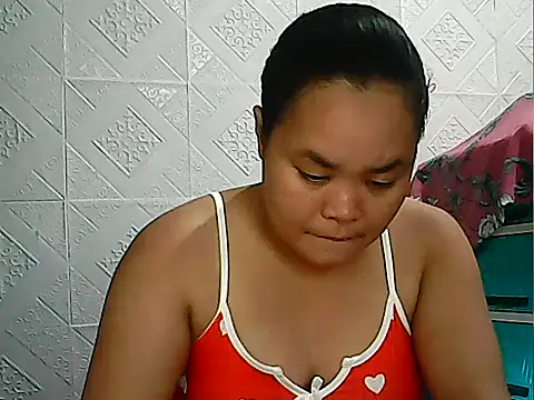Snapshot of CreamyPussy4uxx chatting on 7, 5, 2026 CreamyPussy4uxx online show from 7, 5, 2026
